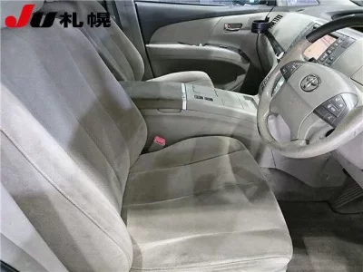 Toyota ESTIMA HYBRID