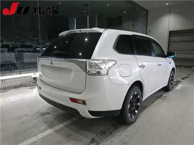 Mitsubishi OUTLANDER PHEV