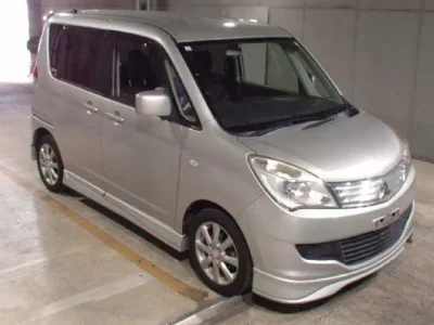 Mitsubishi DELICA D2