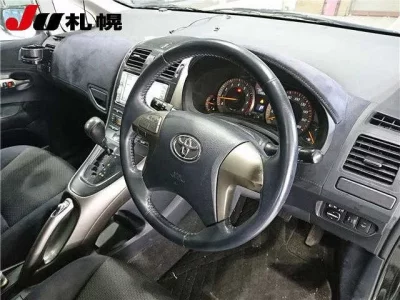 Toyota BLADE