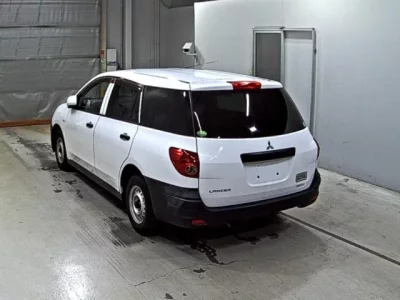 Mitsubishi LANCER VAN