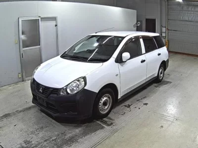 Mitsubishi LANCER VAN
