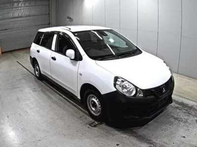 Mitsubishi LANCER VAN