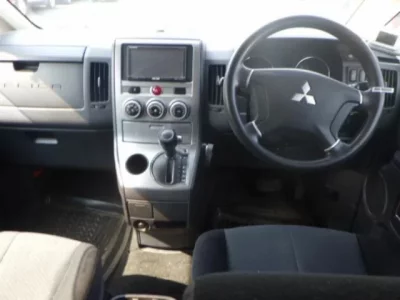 Mitsubishi DELICA D5