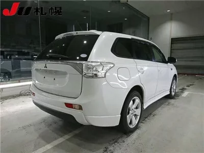 Mitsubishi OUTLANDER PHEV