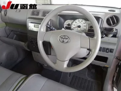 Toyota PIXIS SPACE