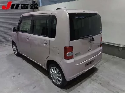 Toyota PIXIS SPACE