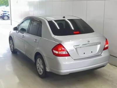 Nissan TIIDA LATIO