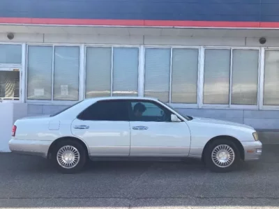 Nissan CEDRIC
