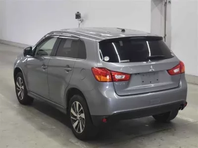 Mitsubishi RVR