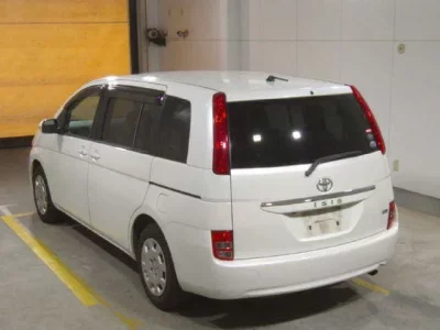 Toyota ISIS