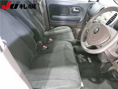 Suzuki MRWAGON