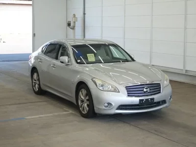 Nissan FUGA