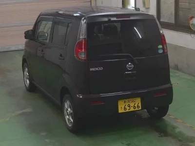 Nissan MOCO