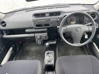 Toyota SUCCEED