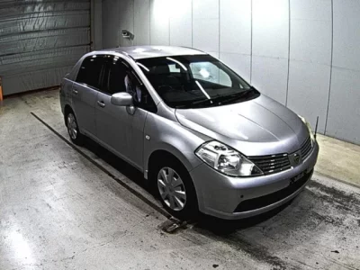 Nissan TIIDA LATIO