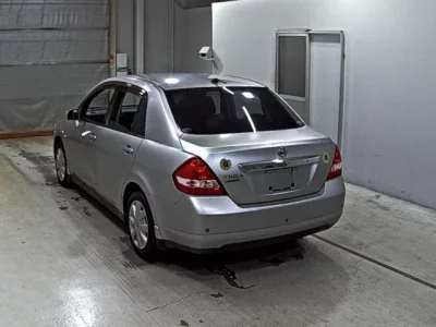 Nissan TIIDA LATIO