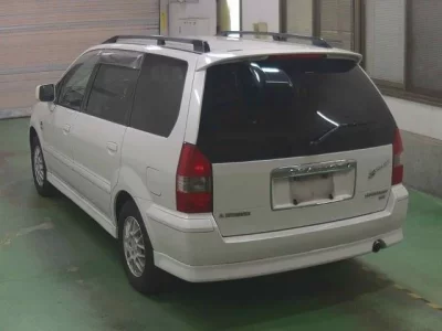Mitsubishi CHARIOT GRANDIS