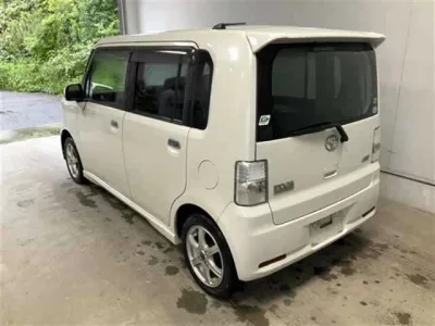Toyota PIXIS SPACE