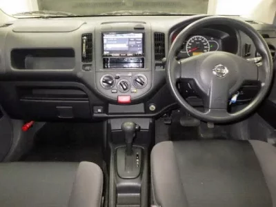 Nissan AD