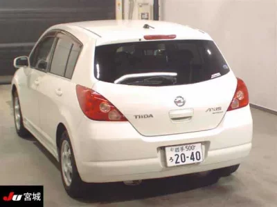 Nissan TIIDA