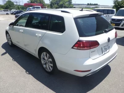 Volkswagen GOLF VARIANT