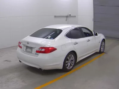 Nissan FUGA