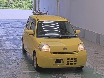 Daihatsu Esse