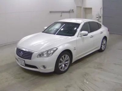 Nissan FUGA