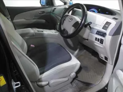 Toyota ESTIMA HYBRID