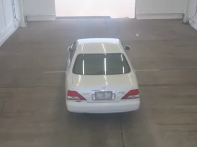 Nissan CEDRIC
