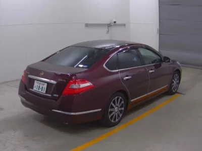 Nissan TEANA