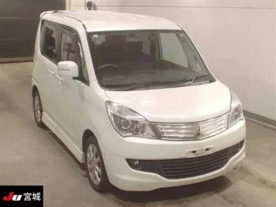 Mitsubishi DELICA D2