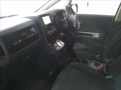 Mitsubishi DELICA D5