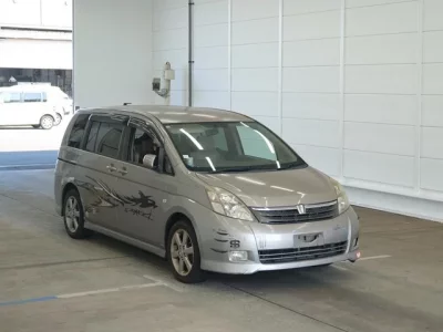 Toyota ISIS