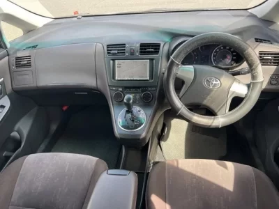 Toyota MARK X ZIO