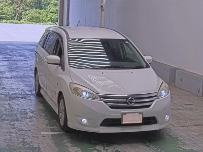 Nissan LAFESTA