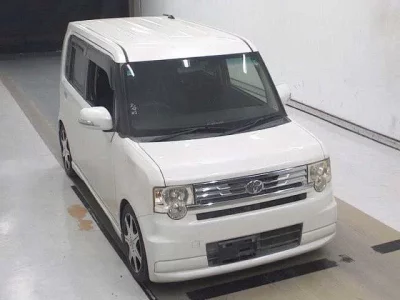 Toyota PIXIS SPACE