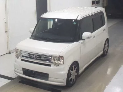 Toyota PIXIS SPACE