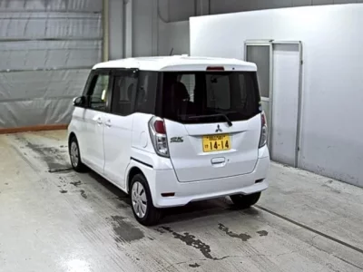 Mitsubishi EK SPACE