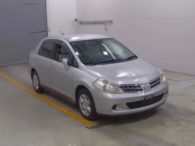 Nissan TIIDA LATIO