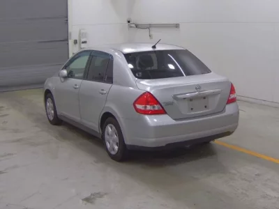 Nissan TIIDA LATIO