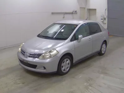 Nissan TIIDA LATIO