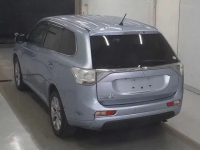 Mitsubishi OUTLANDER PHEV