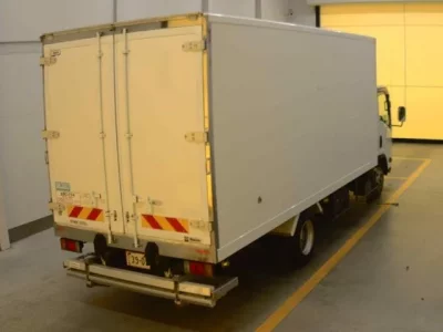 Isuzu ELF