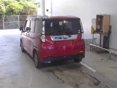 Toyota TANK