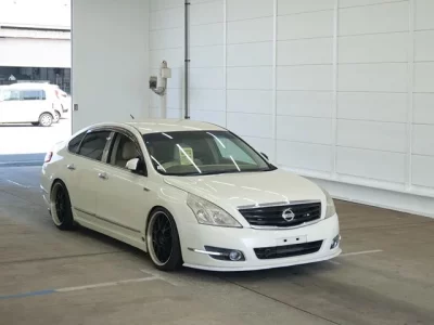 Nissan TEANA