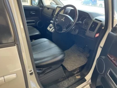 Mitsubishi DELICA D5