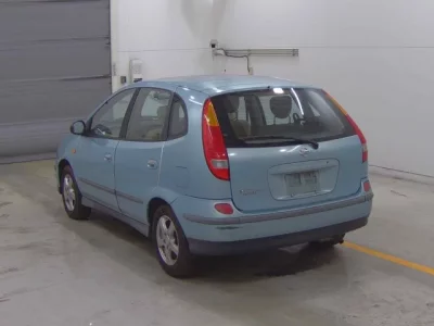 Nissan TINO