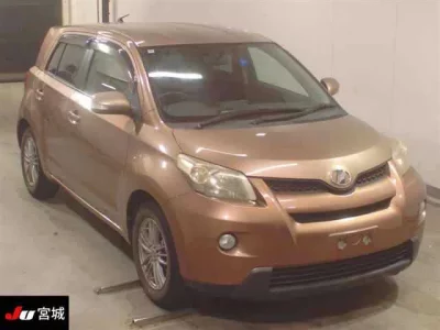 Toyota IST